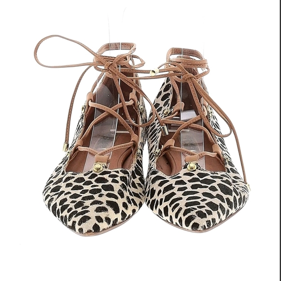 HALOGEN Owen Pointy Toe Ghillie Flats Giraffe Printed Womens Size 6.5 - Picture 2 of 5